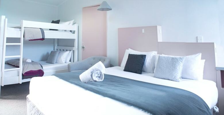 Hostal Fiordland National Park Lodge