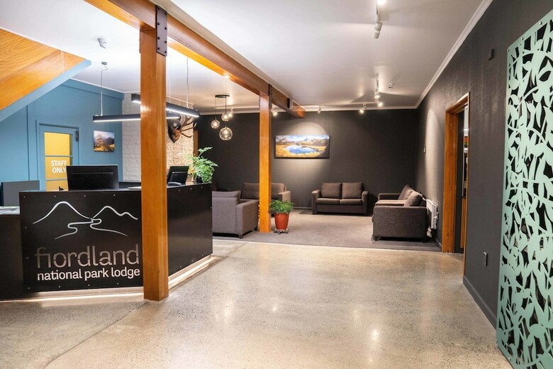 Hostal Fiordland National Park Lodge