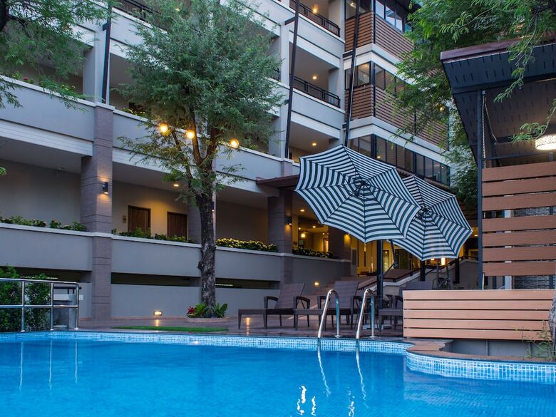 Hotel Romyen Garden Place