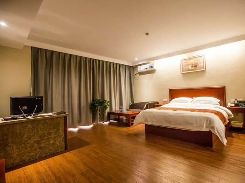 Greentree Inn Zhenjiang Danyang Wanshan Park Express Hotel
