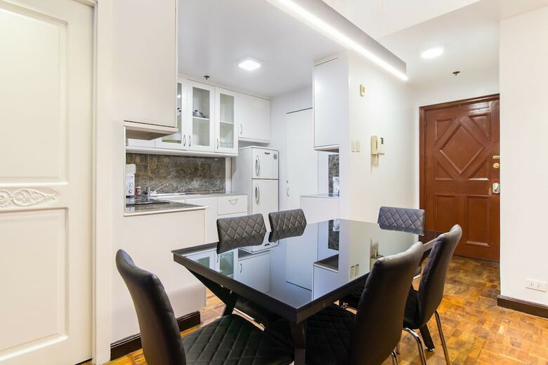 Alcoves Apartments