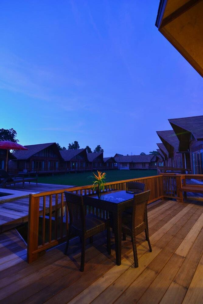 Hotel Rice Farm Villa Suratthani
