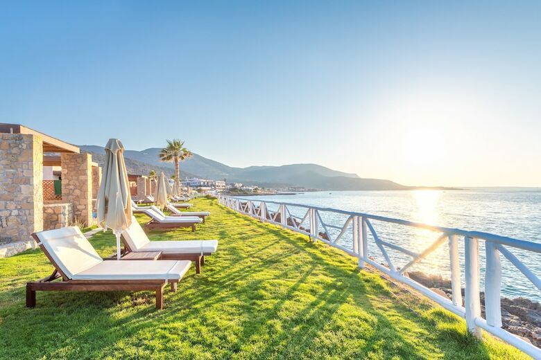 Hotel Ikaros Beach Resort & Spa