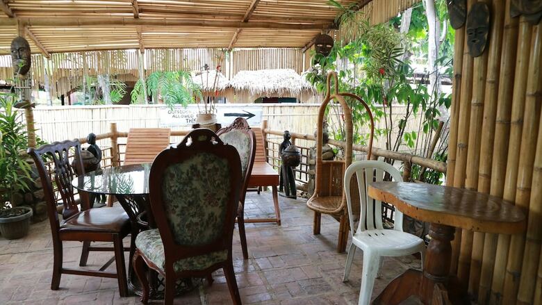Bed & Breakfast Kianna Inn And Restobar