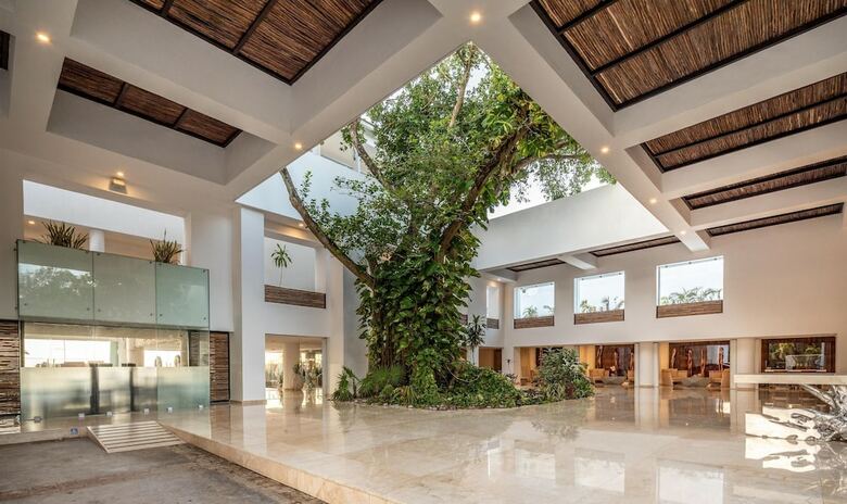 Hotel Playacar Palace