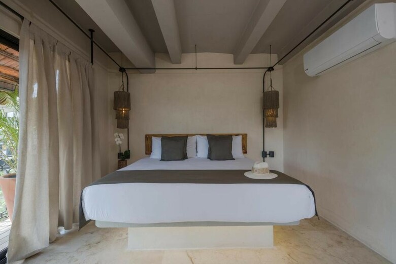 Caribbean Paradise Hotel Boutique & Dive Center
