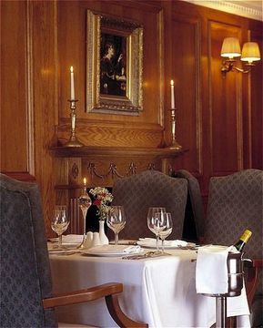 Hotel Macdonald Crutherland House