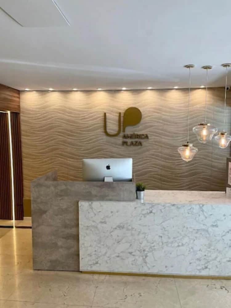 Hotel Up Am�rica Plaza