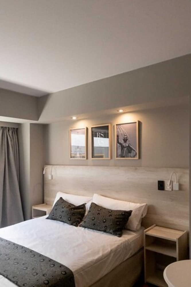 Hotel Up Am�rica Plaza