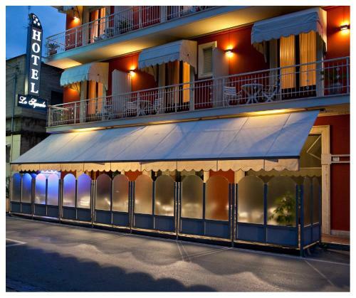 Hotel Lo Squalo