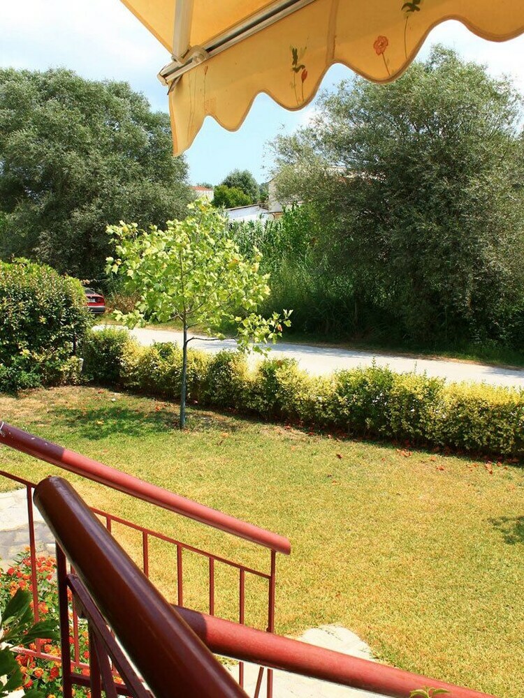 Apartamentos Siviri Rental Houses