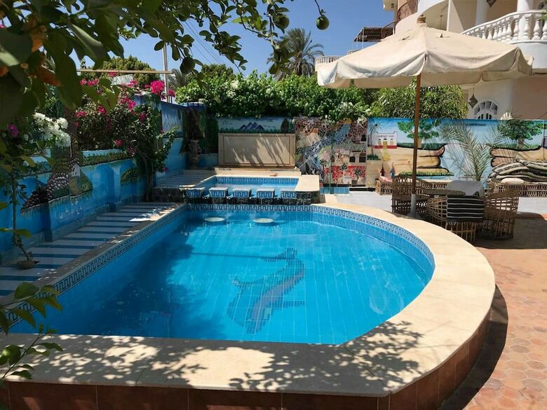 Hotel Luxor Guest House