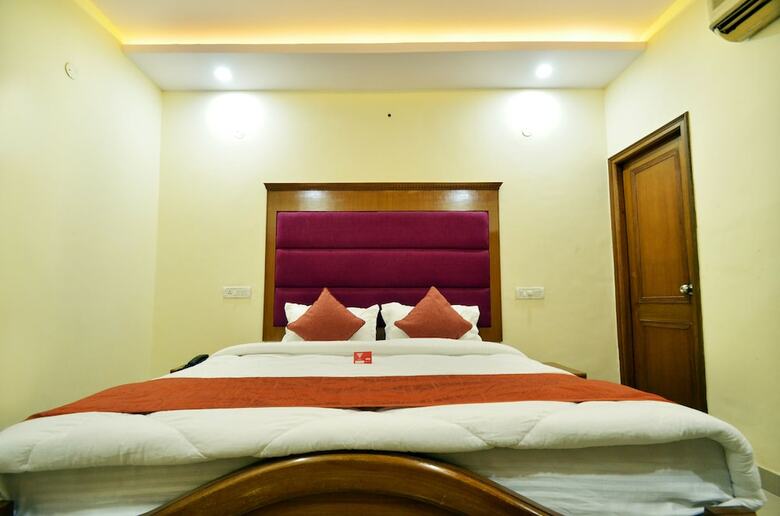 Hotel Oyo 8423 Grand Park