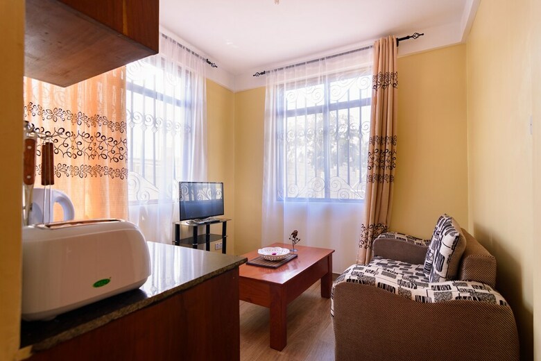 Rayan Apartments & Safaris
