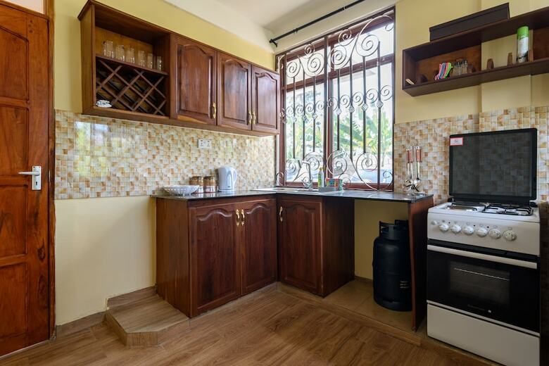 Rayan Apartments & Safaris