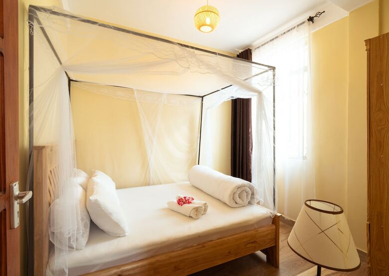 Rayan Apartments & Safaris