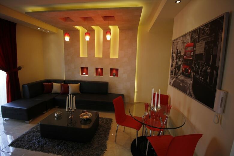 Aqarco Shmaisani Apartment