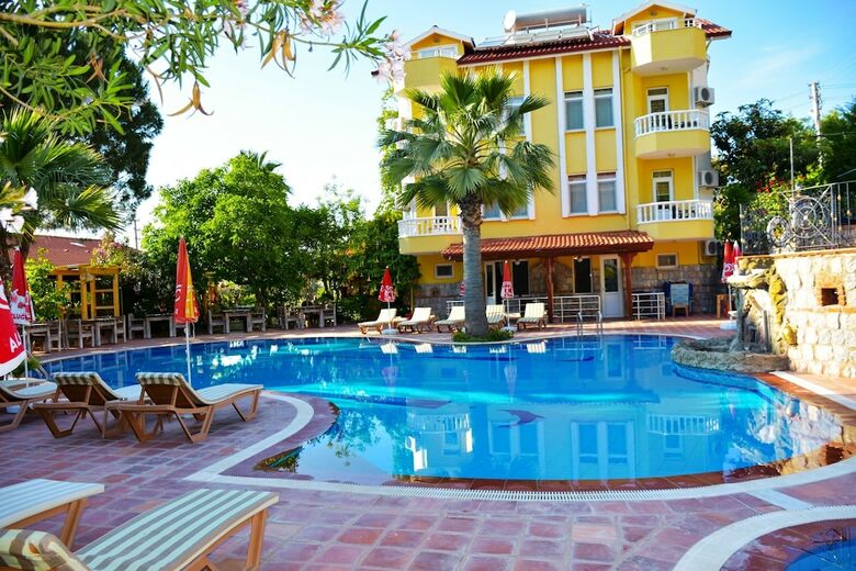 Mountain Valley Apart Hotel & Villas