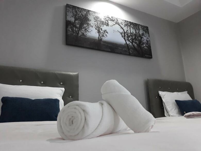 Hotel Golden Teak Ville