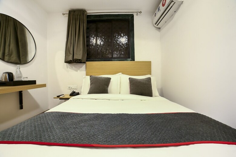 Hotel Oyo Flagship 573 Chakala Sahar Road