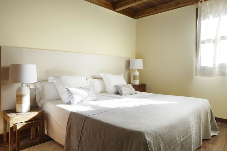 Apartamentos Val De Ruda 10 By Feelfree Rentals