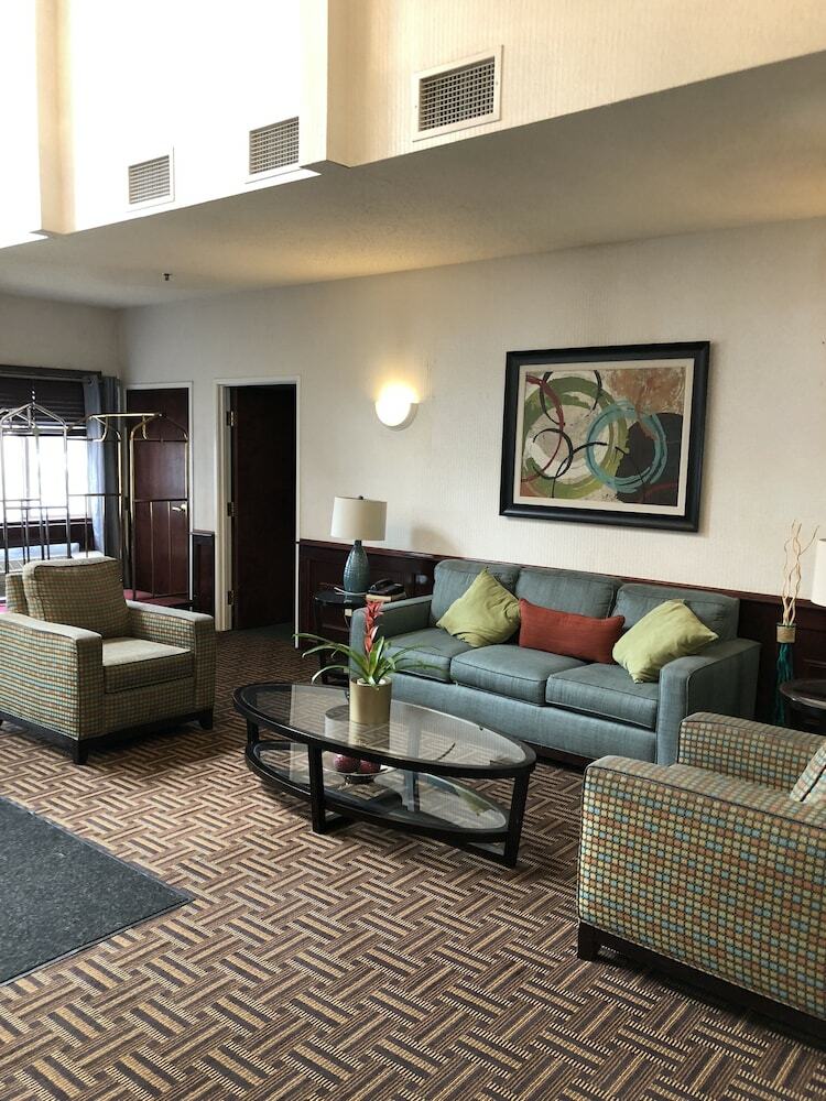 Motel Super 8 By Wyndham Aurora/naperville Area
