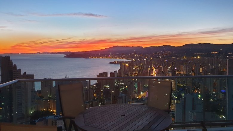 Apartamentos Benidorm Sky (torre Lugano)