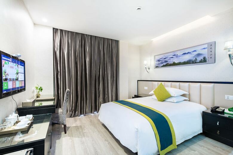 Lvgu Hotel Yiwu