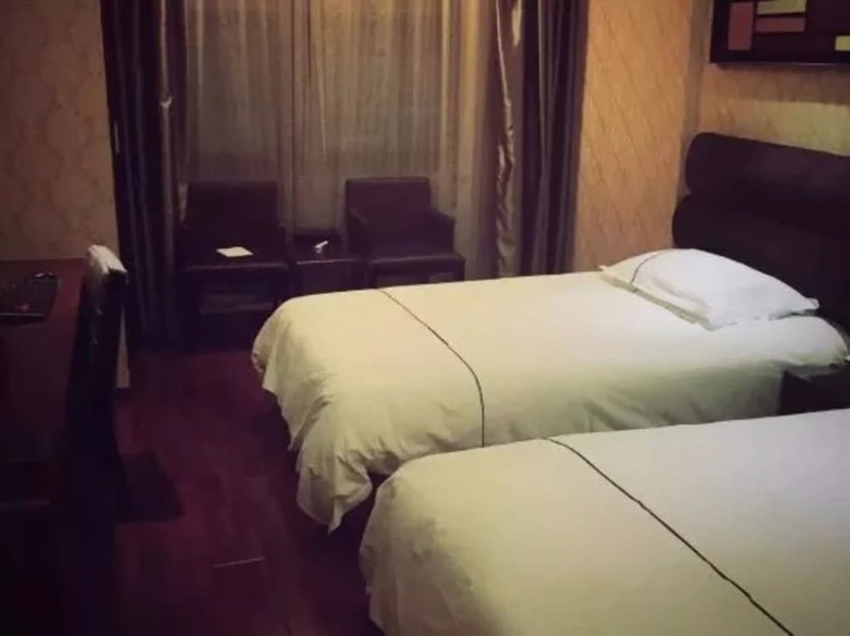 Yiwu Bai Heng Hotel