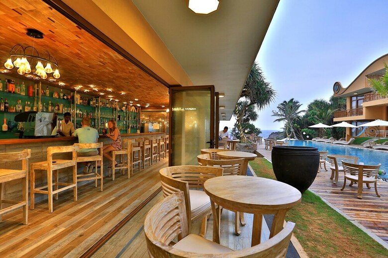 Hotel Thaproban Pavilion Waves Unawatuna