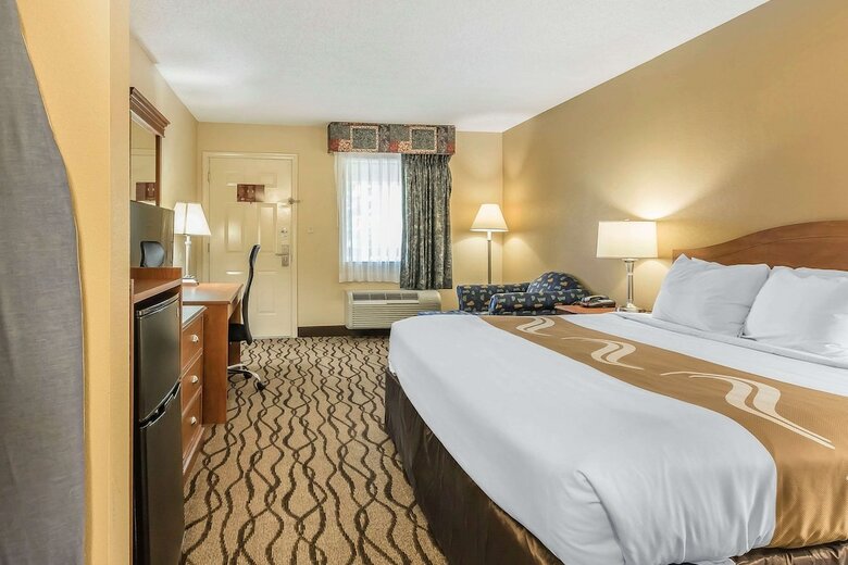 Hotel Quality Inn Charleston I-57