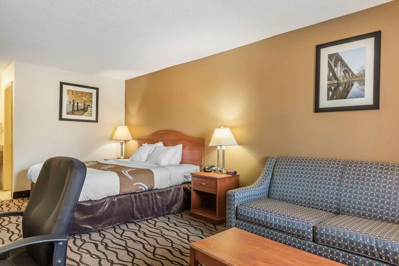 Hotel Quality Inn Charleston I-57