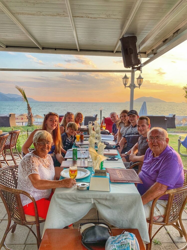 Y�cel Hotel