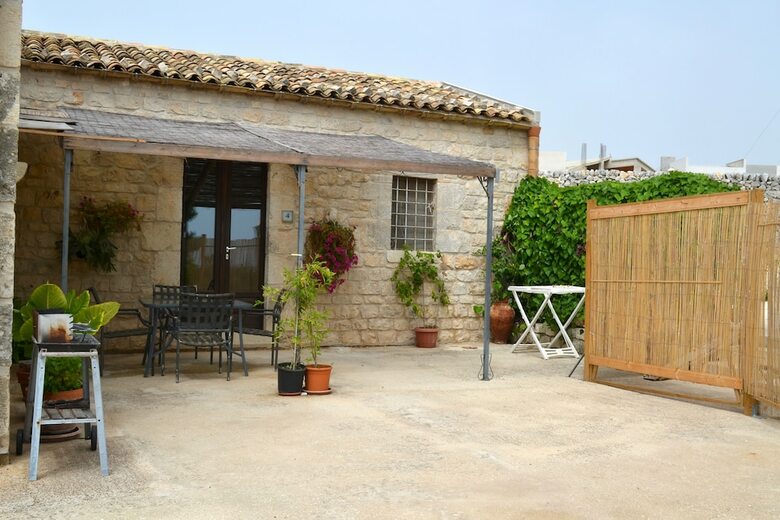 Hotel Antica Masseria Timparuci