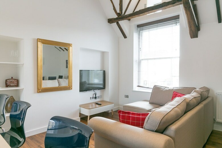Riverside Apartments Of Stamford