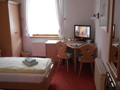 Hostal Pension Und Gastst�tte "zur Brausch�nke"