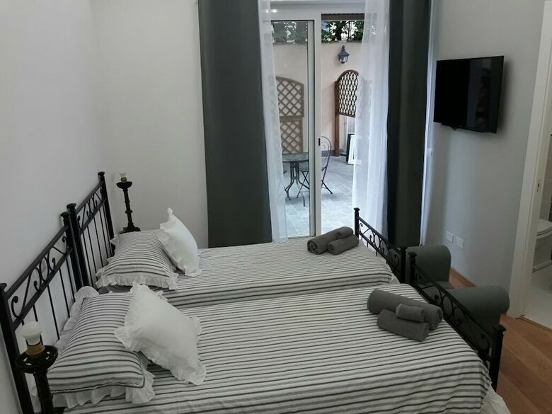 Hotel La Piazzetta Delle Regine