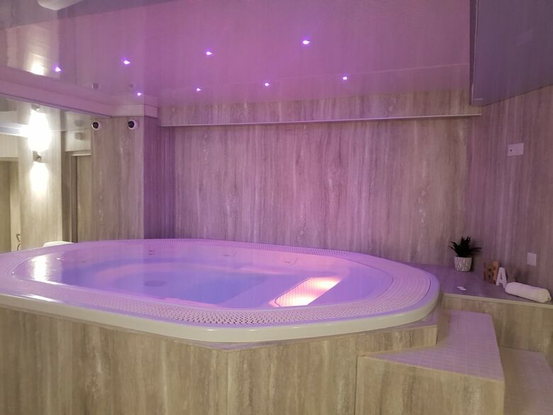 Gwesty'r Marine Hotel & Spa