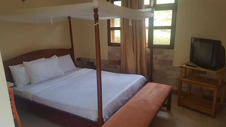 Hotel Kabalega Resort