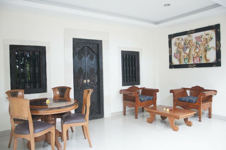 Puri Saron Senggigi Hotel