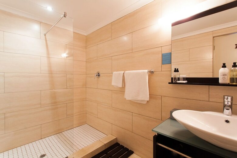 Hotel 5 Seasons Guest House