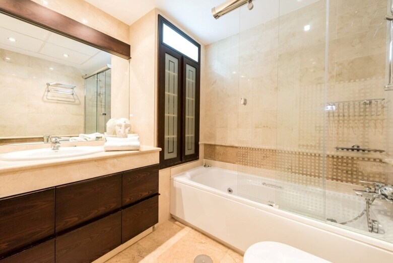 Apartamentos Alcal� City Center