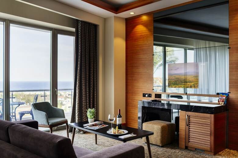 Malpas Hotel & Casino