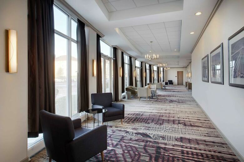 Hotel Doubletree By Hilton Chicago Midway Airport