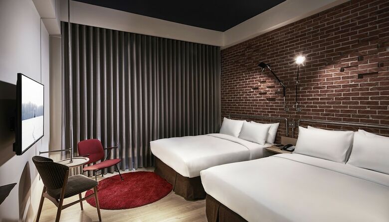 U.i.j Hotel & Hostel