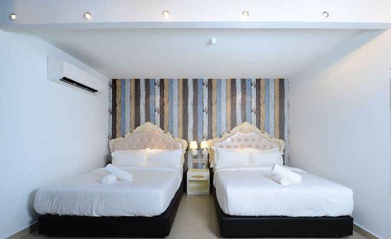 Hotel De Art Usj 21