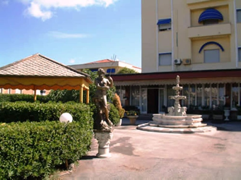 Bh Colombo Hotel Boschetto Holiday