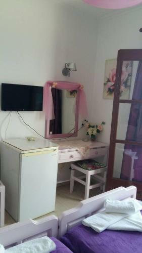 Hotel Christina Pansion- Adults Only