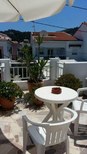 Hotel Christina Pansion- Adults Only