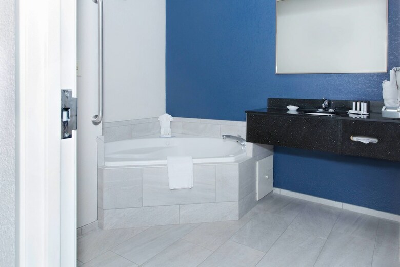 Hotel Fairfield Inn By Marriott Hays